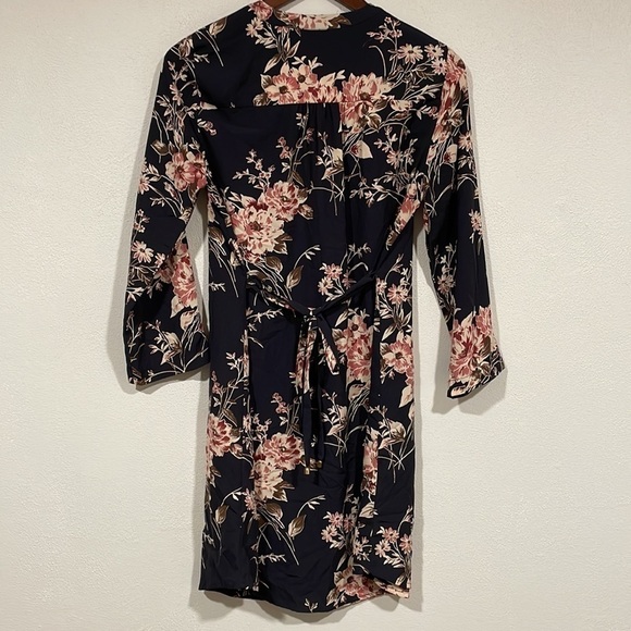 41 Hawthorn Cristen Floral Dress - Picture 6 of 8